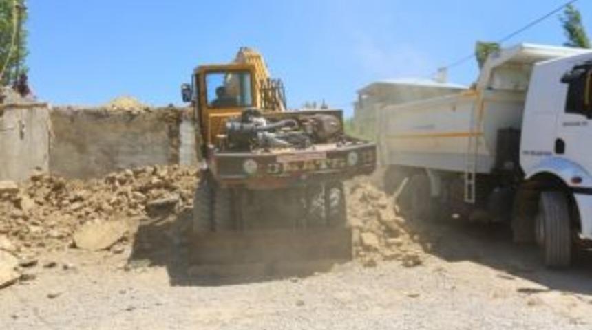 Edremit Belediyesi&rsquo;nden Hummalı &Ccedil;alışma