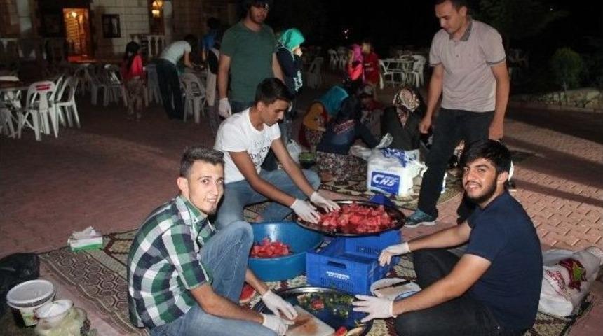 Ardı&ccedil; Ağacı Grubu Organik Sahur Yemeği Verdi