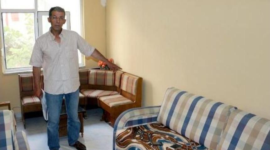 Yurtdışında &Ccedil;alışırken Yazlığını Talan Etmişler