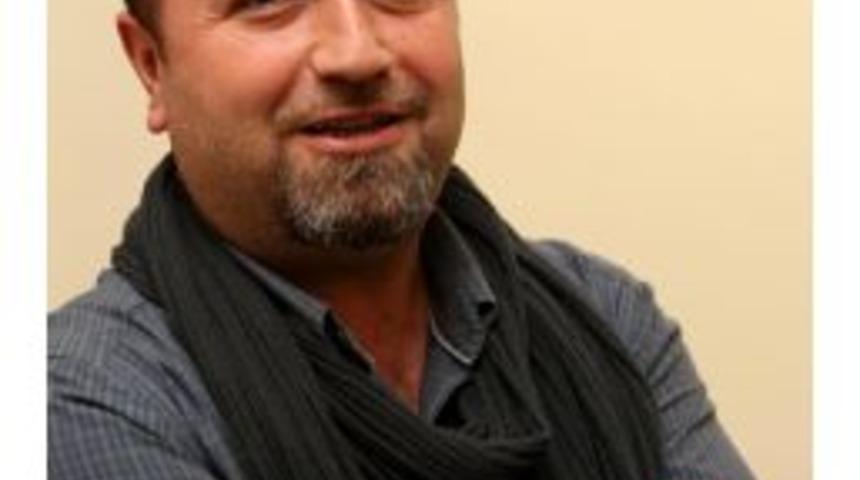 Araştırma G&ouml;revlisini Savunan Do&ccedil;ente, 'profes&ouml;rlere Hakaret' Cezası