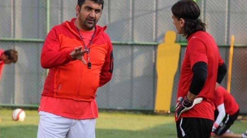 Boluspor &Uuml;mit &Ouml;zat'la Yolunu Ayırdı