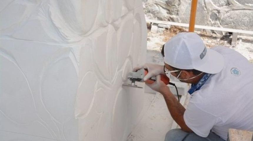 1. Uluslararası Bisanthe Taş Heykel Sempozyumu Yoğun Tempoda Devam Ediyor