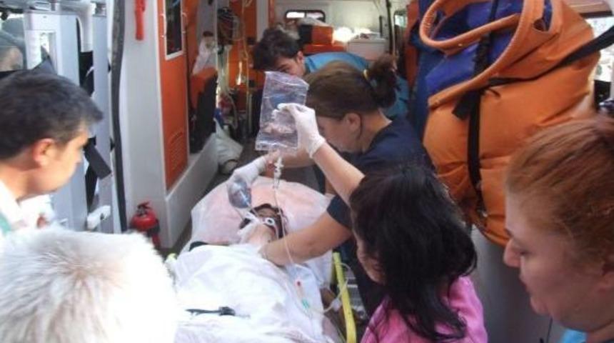 Kamyonetin Altında Kalan Minik Hasret &Ouml;ld&uuml;