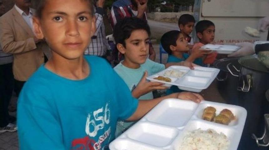 İn&ouml;n&uuml; Belediyesi&rsquo;nin İftar Programı K&uuml;mbet Yenik&ouml;yl&uuml;&rsquo;de Ger&ccedil;ekleşti