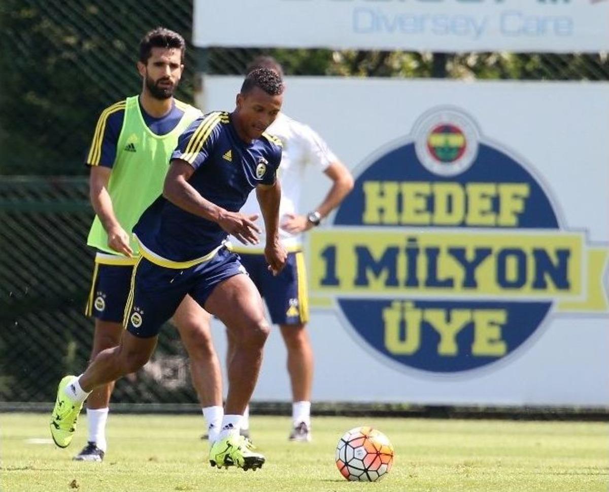 Fenerbah&ccedil;e Eksik &Ccedil;alıştı
