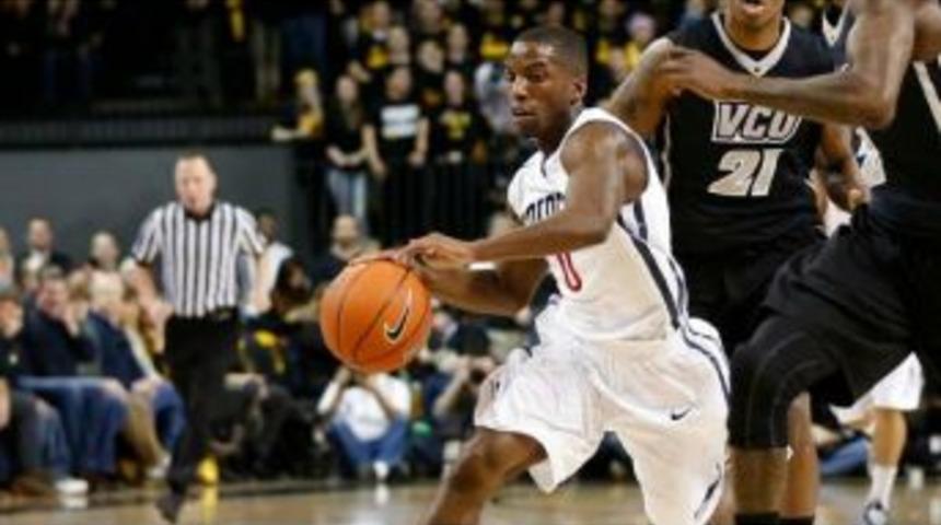 İzmir Gelişim "yılın &Ccedil;aylağı"nı Kadrosuna Kattı