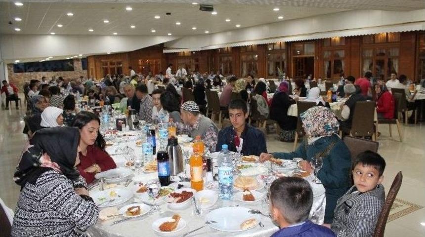 Niğde&rsquo;de Şehit Aileleri İftarda Buluştu