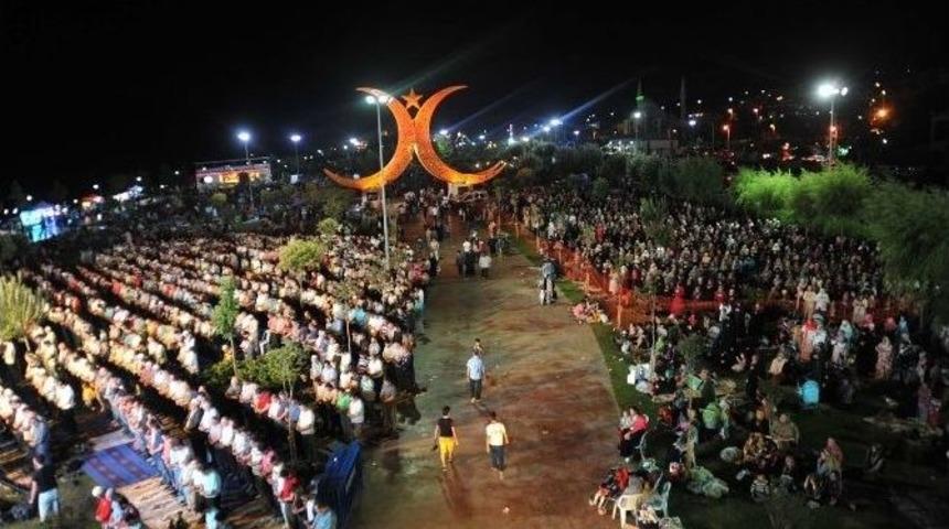 Darıca Kadir Gecesi, Binlerce İnsanı Bir Araya Getirdi