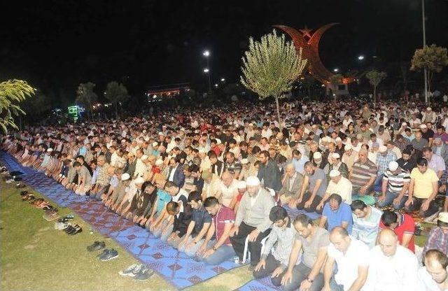 Darıca Kadir Gecesi, Binlerce İnsanı Bir Araya Getirdi