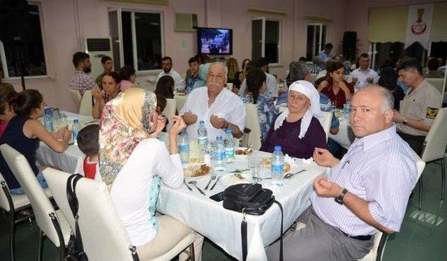 Vali Çiçek, Şehit Aileleri İle İftar Yemeğinde Buluştu