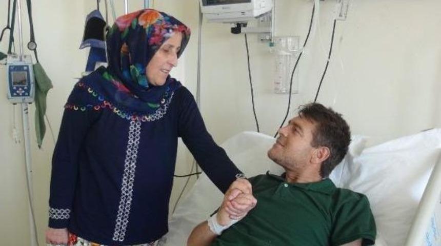 23 Yıllık Kocasını B&ouml;breği Ile Hayata Bağladı