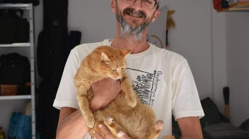 Emeksiz &Ccedil;iftinin Hayvan Sevgisi