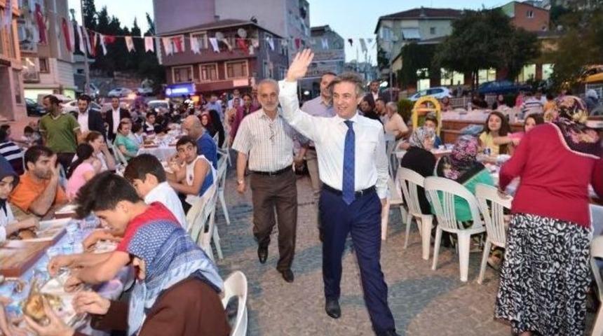 Başkan Demircan, Halıcıoğlu Sakinleriyle İftarda Buluştu