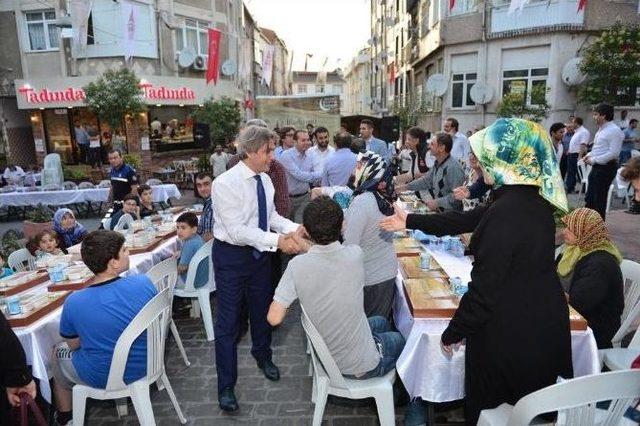 Başkan Demircan, Halıcıoğlu Sakinleriyle İftarda Buluştu