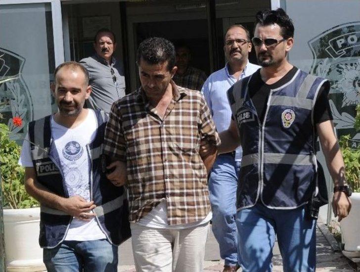 Antalya’da Kendini Müfettiş Gibi Tanıtan Hırsızlık Zanlısı Yakalandı