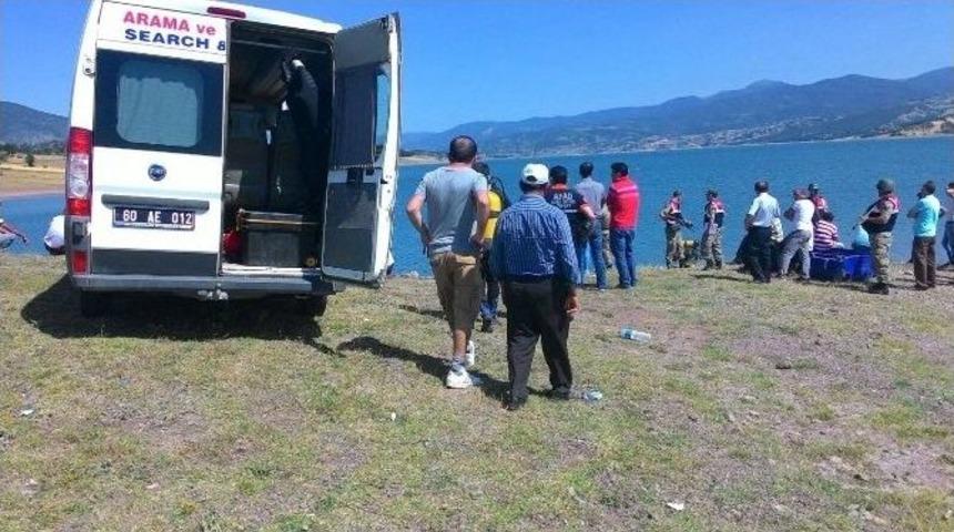 Serinlemek İ&ccedil;in Baraj G&ouml;l&uuml;ne Giren Şahıs Kayboldu