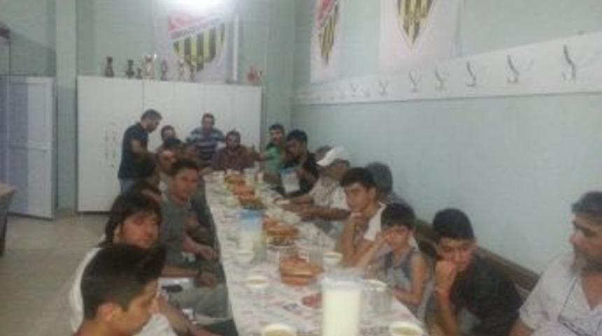 Orduzuspor&rsquo;a Emek Verenler İftar Yemeğinde Bir Araya Geldi