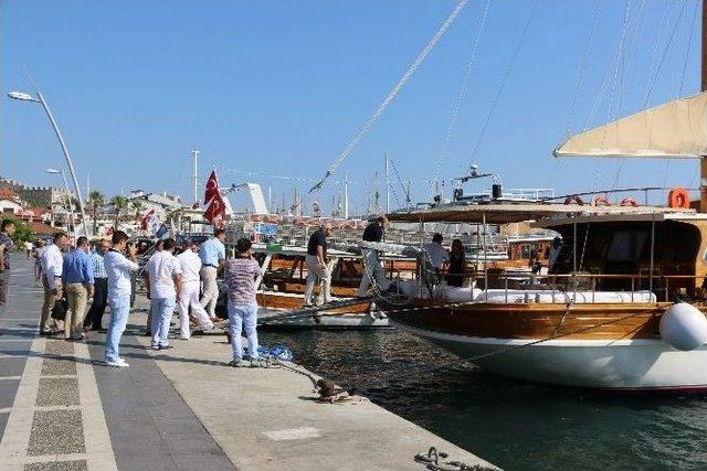 Portekiz Genelkurmay Başkanı Mavi Tura Çıktı