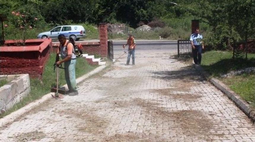 Kozcağız&rsquo;da Bayram Temizliği Yapılıyor