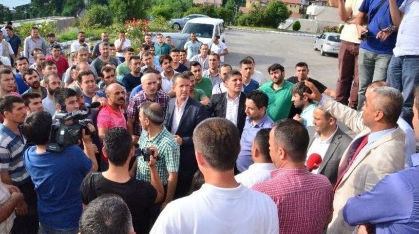 Madencilerden &lsquo;yevmiye&rsquo; Eylemi