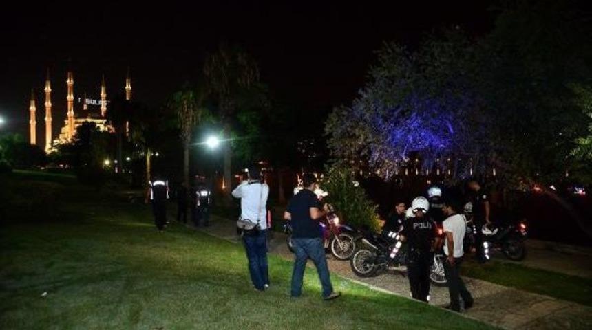 Narkotim Ekiplerinden Parklarda Uyuşturucu Uygulaması