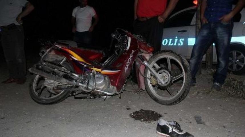 Ters Y&ouml;nden Giden Motosiklet Otomobille &Ccedil;arpıştı: 2 &Ouml;l&uuml;