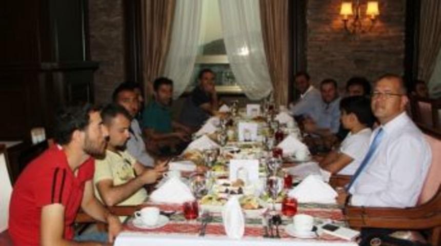 Elite World Hotel&rsquo;den Gazetecilere İftar