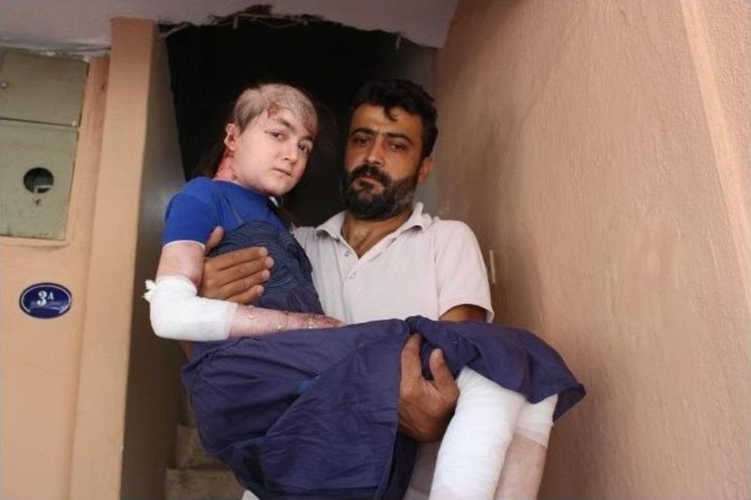 (&ouml;zel) V&uuml;cudu Eriyen Kelebek Gamze&rsquo;nin Asans&ouml;r &Ccedil;ığlığı