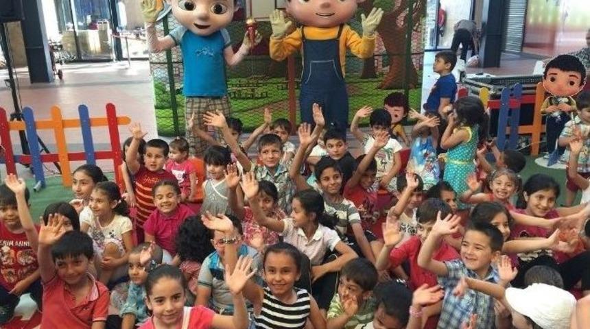 Forum Gaziantep’in Minik Ziyaretçileri Can’ı Çok Sevdi