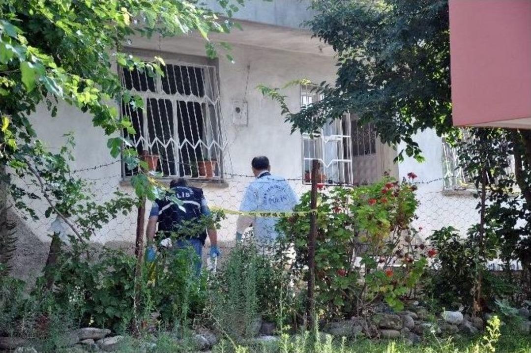 Uyuyan Kocasını Av T&uuml;feğiyle Vurarak &Ouml;ld&uuml;rd&uuml;