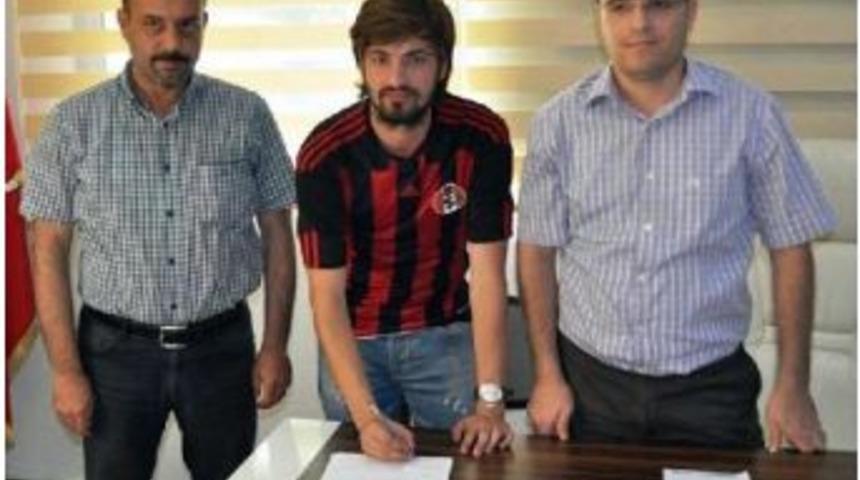Turgutluspor Berat Ile 2 Yıllık S&ouml;zleşme Imzaladı