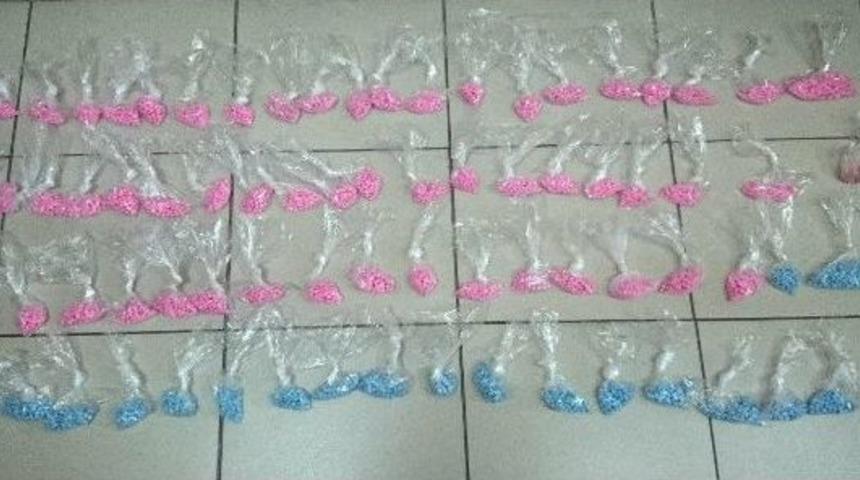 Asma Yaprakları Arasından Esrar &Ccedil;ıktı