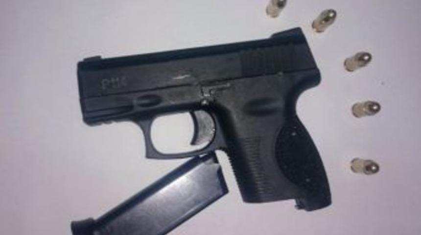 Diyarbakır&rsquo;da &Ccedil;eşitli Su&ccedil;lardan Aranan 12 Kişi Yakalandı