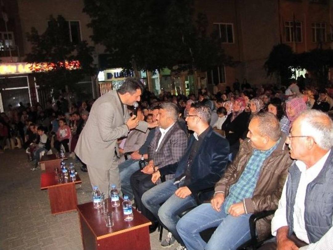 Mustafa &Ouml;zcan G&uuml;neşdoğdu Hisarcık&rsquo;ta İlahi Konseri Verdi