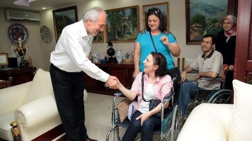 Ms Hastalarından Başkan&rsquo;a Teşekk&uuml;r Ziyareti