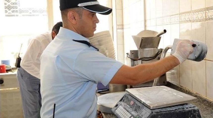 İzmir&rsquo;de İş Yerlerine Bayram Denetimi