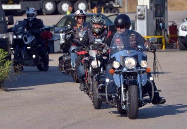 Gülşah, Motosikletiyle 5 Bin 300 Kilometre Kat Etti