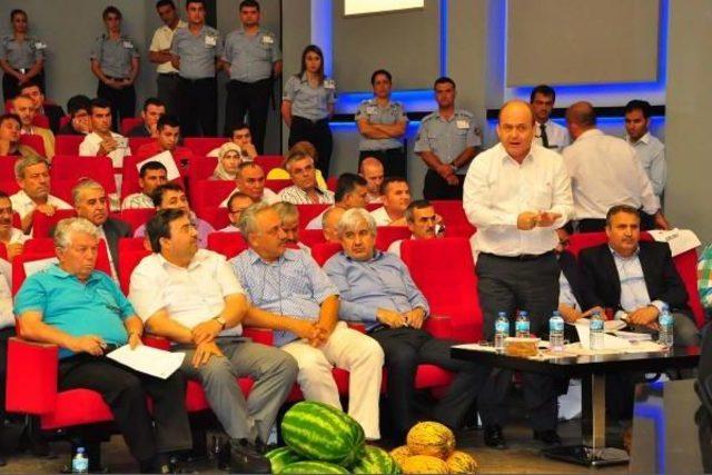 Manisa Büyükşehir Belediye Meclisi'nde Gergin Toplantı