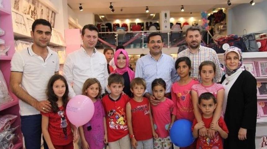 Ak Parti&rsquo;den &Ccedil;ocuklara Bayramlık