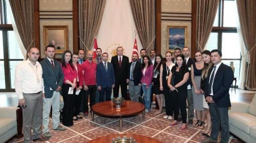 Cumhurbaşkanı Erdoğan, Saray&rsquo;Da 'huzur Bulduğu' Odayı G&ouml;sterdi