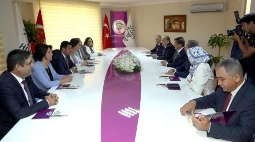 Davutoğlu, Koalisyon Turları Kapsamında Hdp'yi Ziyaret Etti