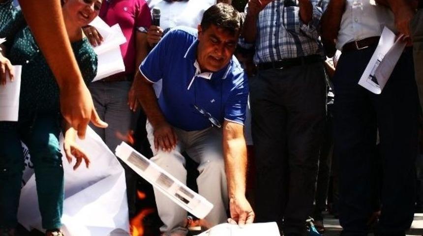 Kamu &Ccedil;alışanlarından Bordrolu Eylem