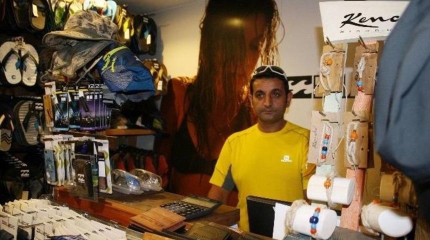 İndirim İsteyen Turiste Dayak İddiası