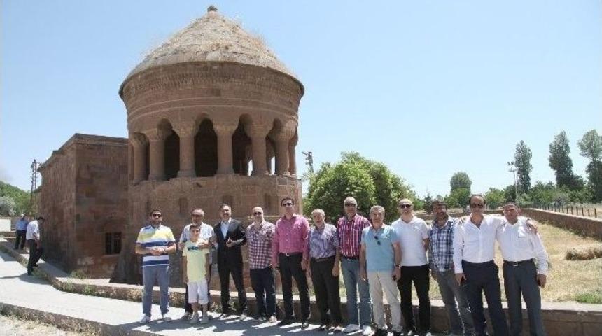 Şehzade Osmanoğlu, Ahlat&rsquo;a Hayran Kaldı