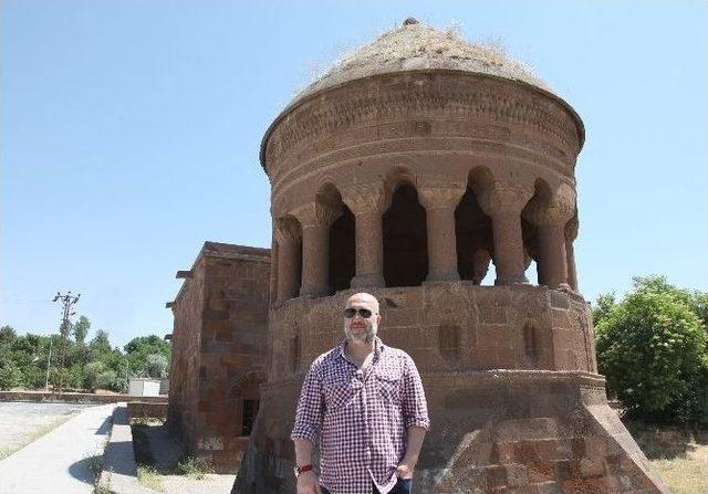 Şehzade Osmanoğlu, Ahlat’a Hayran Kaldı