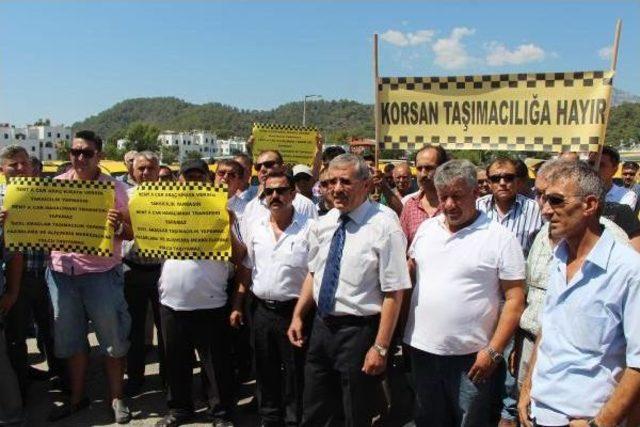 Kemer'de Taksicilerin Korsan Taşımacılık Isyanı