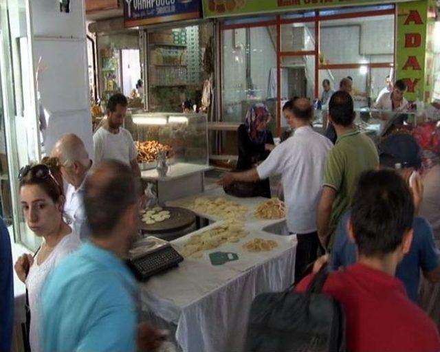 Bayram Öncesi Tatlıcılarda Hareketlilik