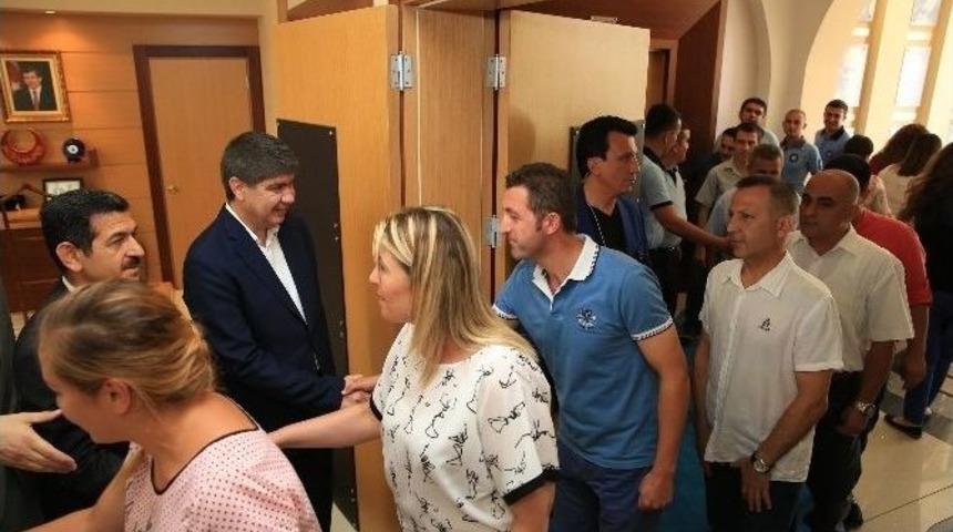 Başkan T&uuml;rel, Belediye Personeliyle Bayramlaştı