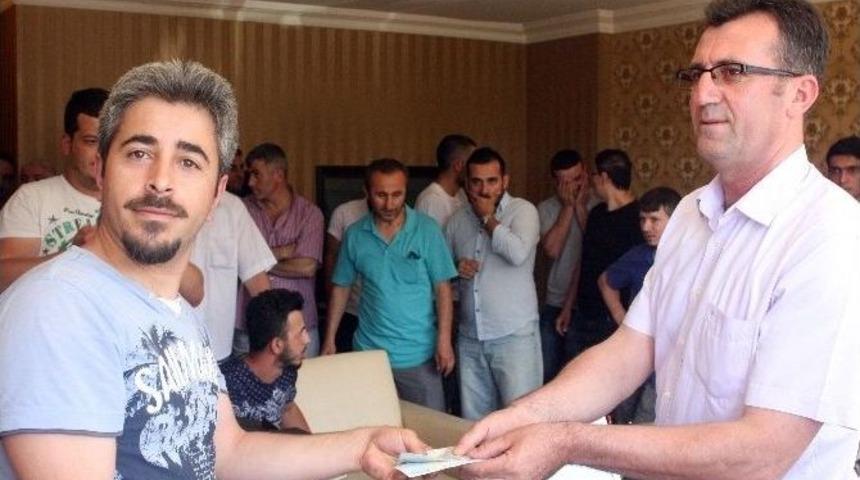 &Ccedil;elik-iş&rsquo;ten, Tofaş&rsquo;tan &Ccedil;ıkartılan İş&ccedil;ilere Bayram Hediyesi