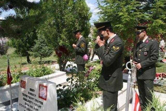 Yozgat Jandarma’dan Şehitliğe Ziyaret